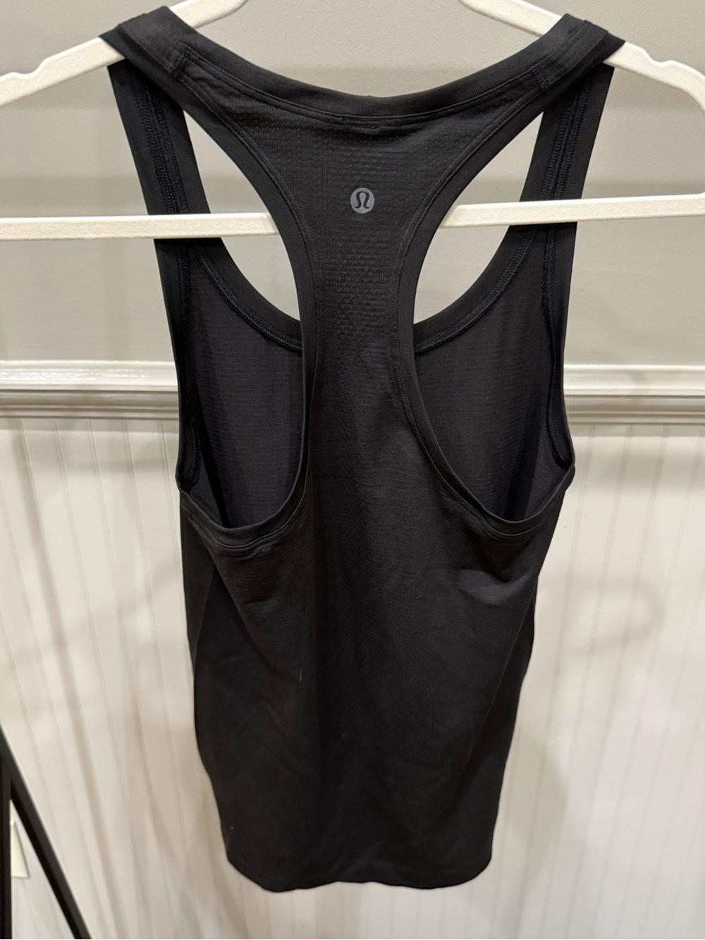 Lululemon Black Vanderbilt University Swiftly Tech Tank Size 4 - Picture 2 of 4